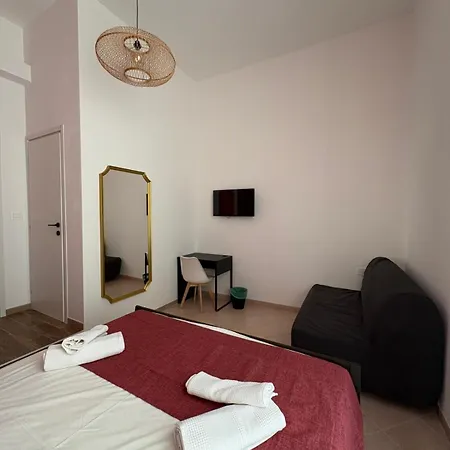 Tonic Bed and Breakfast Νάπολη