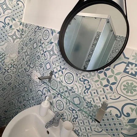 Tonic Oda ve Kahvaltı 3*