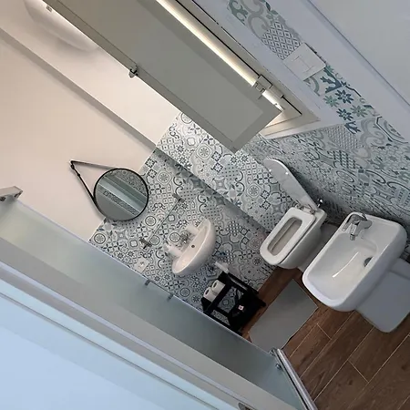 Oda ve Kahvaltı Tonic